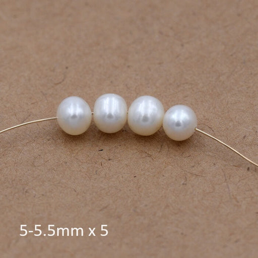 Kaufen Sie Perlen in der Schweiz Weiße Kartoffel-Süßwasserperle 5-5,5 mm (5)