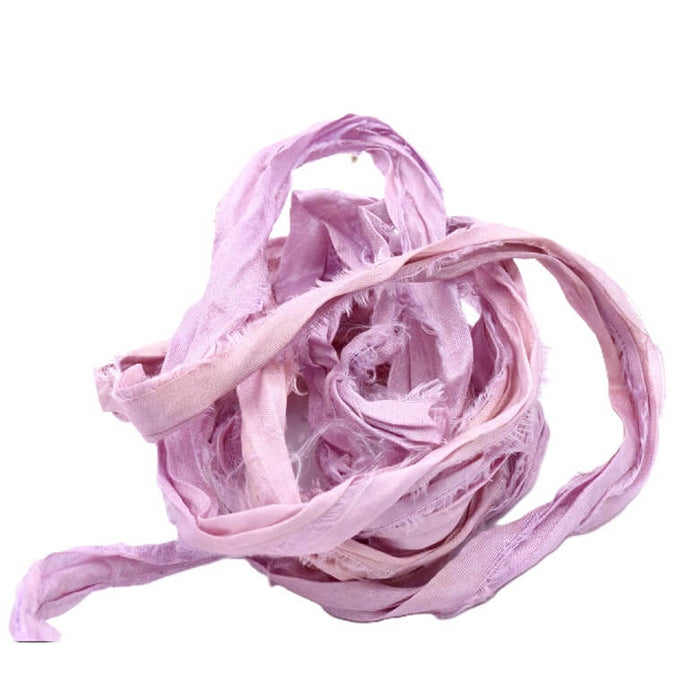 Ruban de soie sari recyclé effiloché froissé violet pale 30mm (1m)