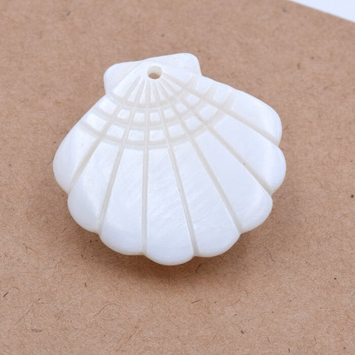 Kaufen Sie Perlen in der Schweiz Anhänger Weiße Muschelmuschel – 28,5 x 29,5 mm (1)