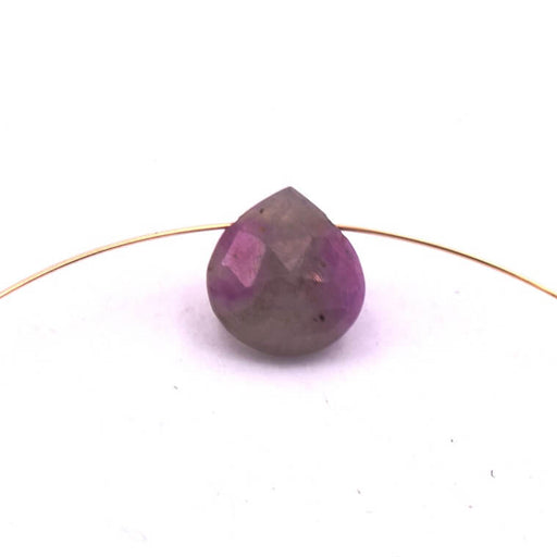 Kaufen Sie Perlen in der Schweiz Facettierter Birnen-Herz-Anhänger Rubin-Zoisit 9x9mm - Loch: 0.5mm (1)