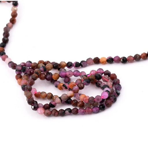 Kaufen Sie Perlen in der Schweiz Facettierte runde Perlen Korund Rubinroter Saphir 2–2,5 mm (1 Strang – 38 cm), ca. 170 Perlen