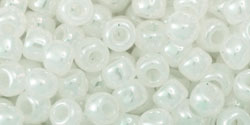 Kaufen Sie Perlen in der Schweiz cc141 - Toho rocailles perlen 6/0 ceylon snowflake (10g)
