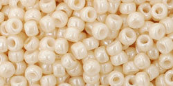 cc123 - perles de rocaille Toho 8/0 opaque lustered light beige (10g)