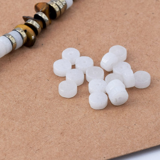 Kaufen Sie Perlen in der Schweiz Rondelle Perlen Heishi Weiße Jade 6x3mm - Loch: 1mm (20)
