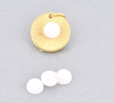 Kaufen Sie Perlen in der Schweiz Runder cabochon Weiss Jade 6mm (2)