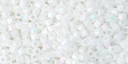 cc401 - perles Toho Treasure 11/0 opaque rainbow white (5g)