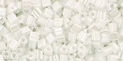 cc121 - perles Toho triangle 2.2mm opaque lustered white (10g)