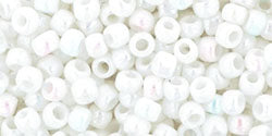 cc401 - perles de rocaille Toho 8/0 opaque rainbow white (10g)