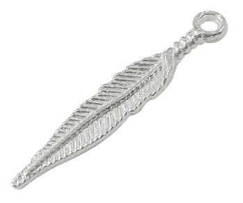Kaufen Sie Perlen in der Schweiz Silberfarbener Federanhänger 29x5mm (x10)