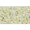 cc122 - perles Toho cube 1.5mm opaque lustered navajo white (10g)