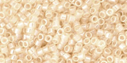 cc147 - perles Toho Treasure 11/0 ceylon light ivory (5g)