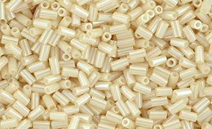 cc123 - perles Toho bugle 3mm opaque lustered light beige (10g)