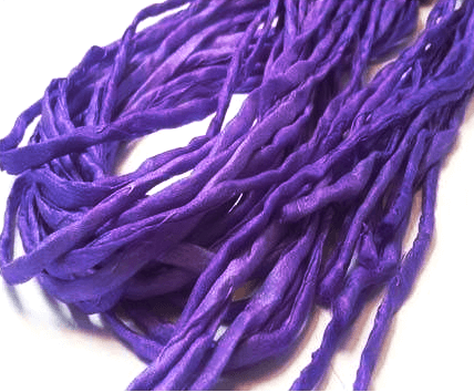 Cordon de Soie Naturelle Teinture Main Violet Foncé 2mm (1m)