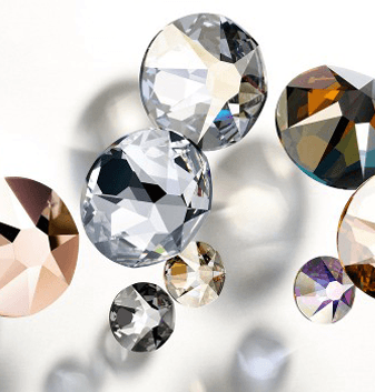 Découvrez nos Strass Flat Back Hot Fix Swarovski