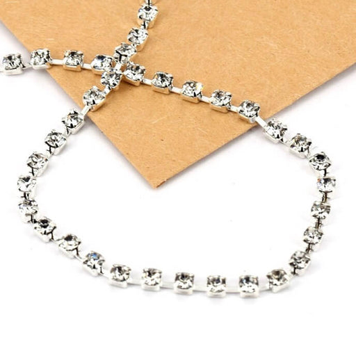 Kaufen Sie Perlen in der Schweiz Quadratischer Zirkoniastein in silberfarbenem Messing 2mm (30cm)