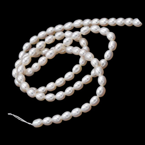 Achat Perles d'eau douce grain de riz white cream - 4mm - Trou: 0.6mm (1 fil)