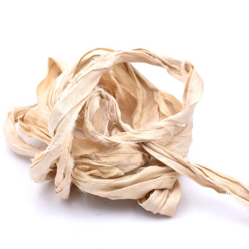 Ruban de soie sari recyclé effiloché froissé blanc cassé 30mm (1m)