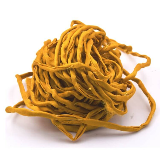 Cordon de soie naturelle teinture main jaune safran 2mm (1m)