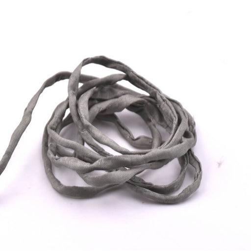 Cordon de soie naturelle cousu main teinture gris acier 2mm (1m)