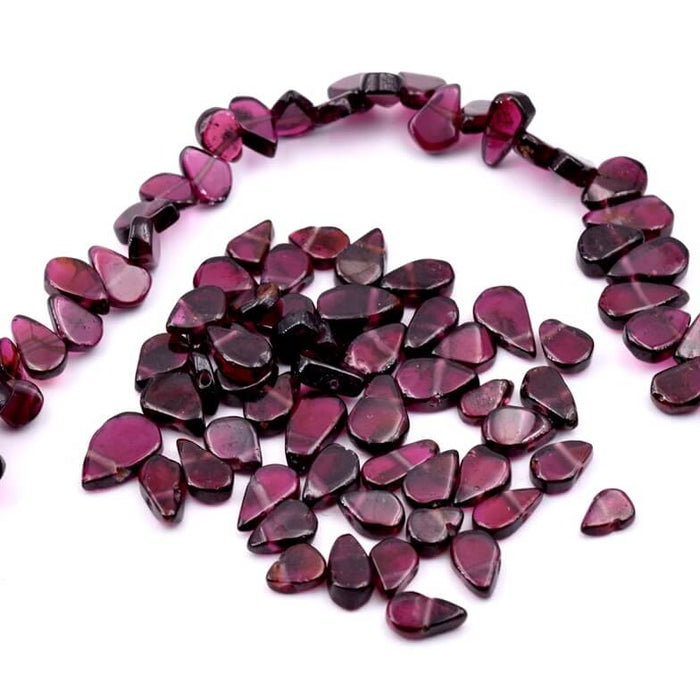Perles goutte grenat - taille de 5 à 10mm (50 perles environ)
