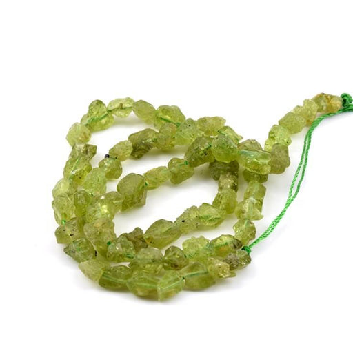 Perles pétpites brutes péridot 4-12mm - trou: 0.6mm (1 fil-39cm)