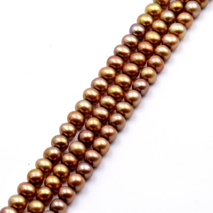 Perles d'eau douce potato bronze clair 5-5.5mm (1 fil)