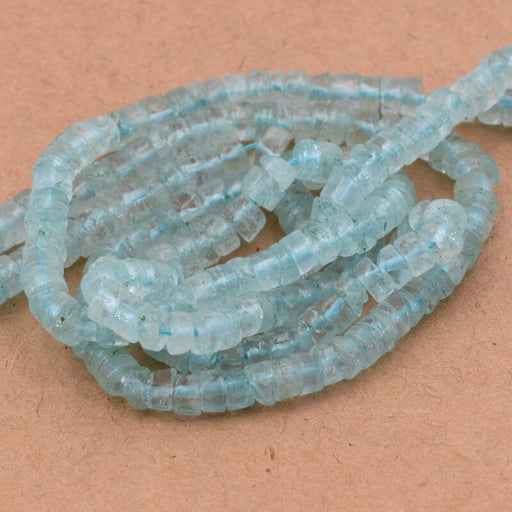 Heishi perle rondelle Aquamarine 5x2-3mm - Trou: 0.5mm (1 Fil-32cm)