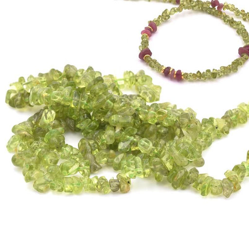 Kaufen Sie Perlen in der Schweiz Peridot Chips Perlen 6-10mm - Loch: 0.6mm (1 Strang 80cm)