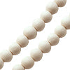 Perles rondes en bois blanc sur fil 8mm (1)