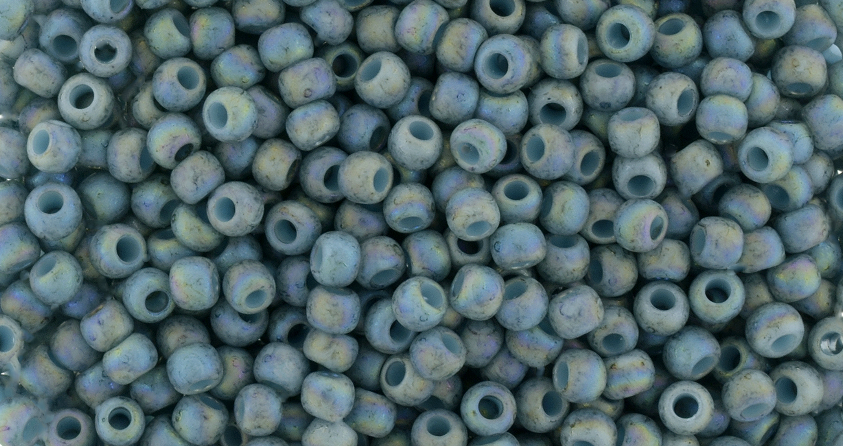 cc2635F - perles de rocaille Toho 11/0 semi glazed rainbow Blue Turquoise (10g)