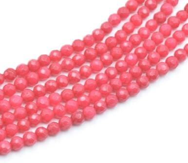 Jade naturel teinté Framboise à facettes, 4mm, trou 1mm env: 90 perles (vente 1 rang)