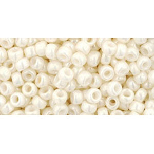 Kaufen Sie Perlen in der Schweiz cc122 - Toho rocailles perlen 8/0 opaque lustered navajo white (10g)