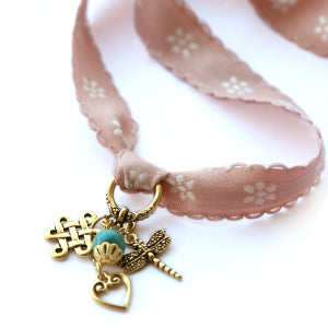 Pendentif libellule métal plaqué or vieilli 20mm (1)